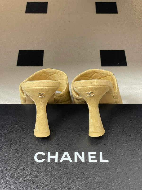 CC Quilted Heeled Sandal 8cm Begie Suede 834713