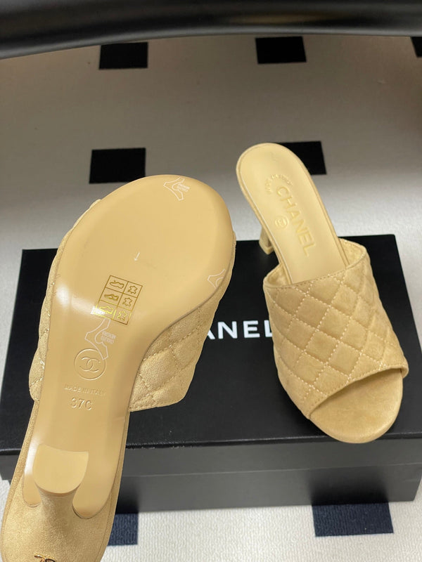 CC Quilted Heeled Sandal 8cm Begie Suede 834713