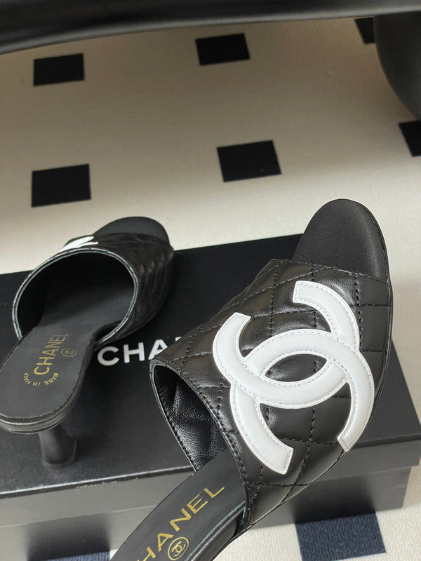 CC 26A Logo Quilted Heeled Sandals 8cm Black White Lambskin 834712