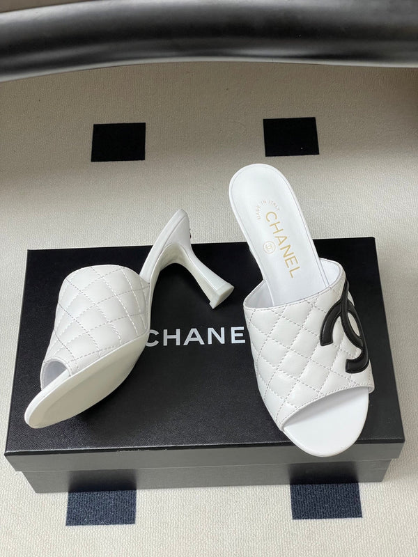 CC 26A Logo Quilted Heeled Sandals 8cm White Black Lambskin 834711