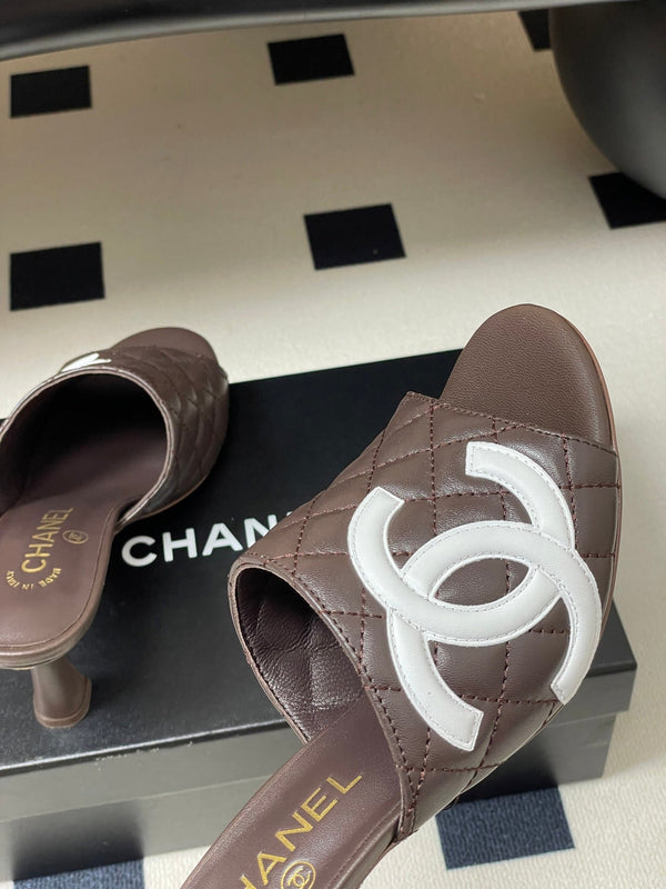CC 26A Logo Quilted Heeled Sandals 8cm Dark Brown White Lambskin 834709