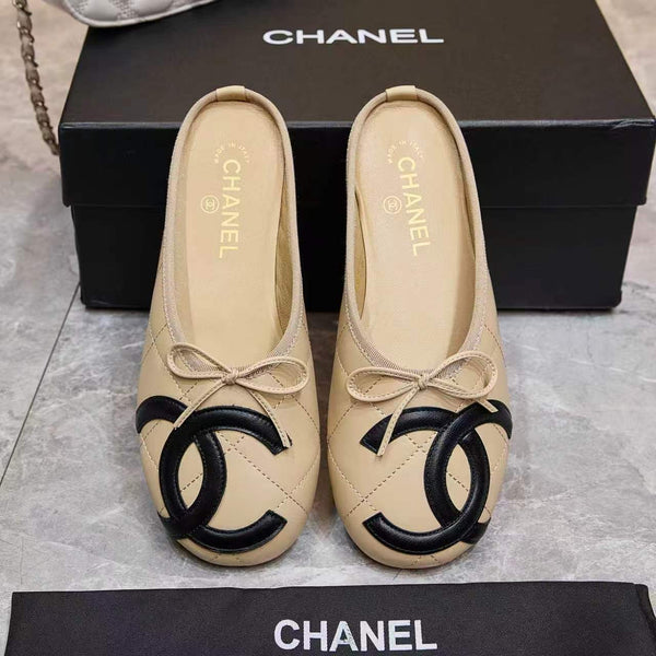 CC Coco Beach 26SS Flat Mules Begie Quilted Lambskin Black Logo 840268