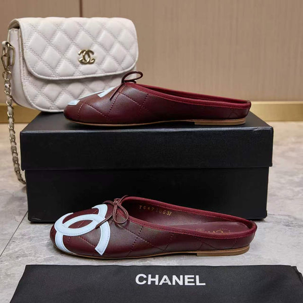 CC Coco Beach 26SS Flat Mules Burgundy Quilted Lambskin Blue Logo 840267