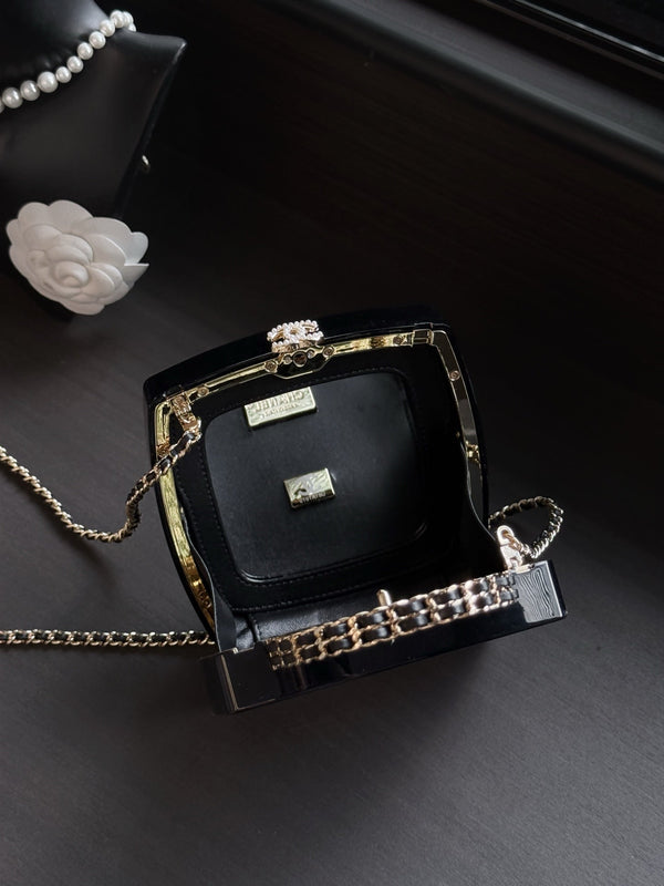 CC Makeup Palette Minaudière 18cm Black Plexiglass