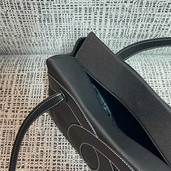CC Vintage Contrast Stitch Tote Bag 29cm Black Caviar Leather