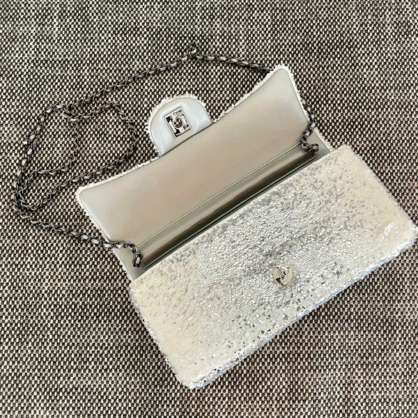 CC Flap Shoulder Bag 24cm Silver White Sequins