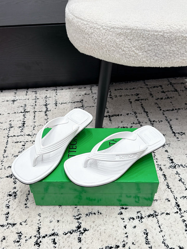 BV 26ss Thong Sandals 5cm White TPU Rubber 8584375