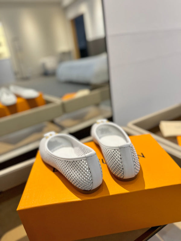 LV Shake Perforated Ballet Flats White Calfskin 893577