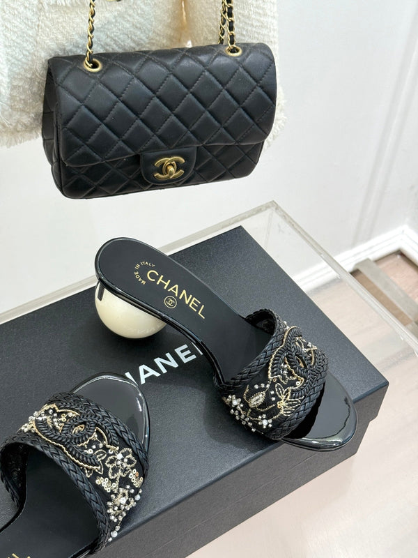 CC Pearl Heel Beaded Embroidered Mules Black Lambskin 904681