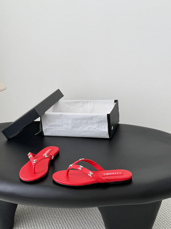 CC Crystal Logo Thong Sandals Red Leather 915112