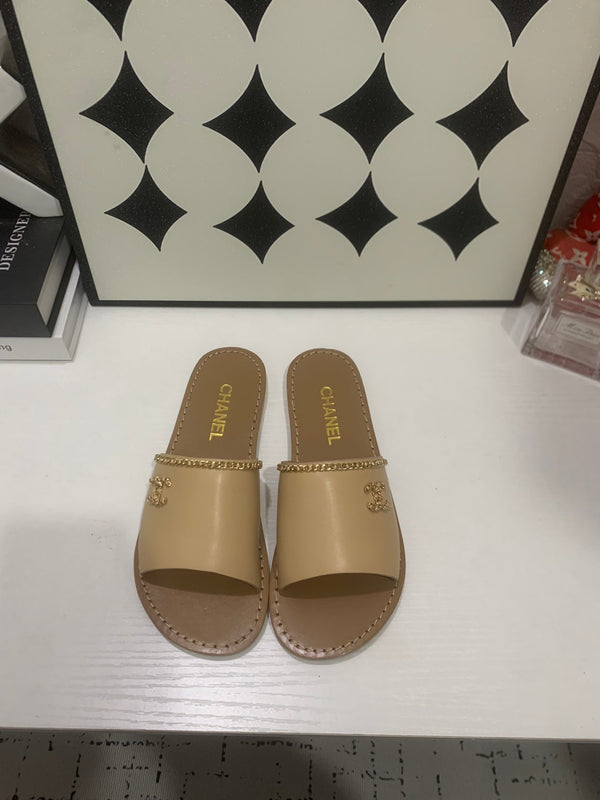 CC Chain Flat Slides Beige Leather 928603