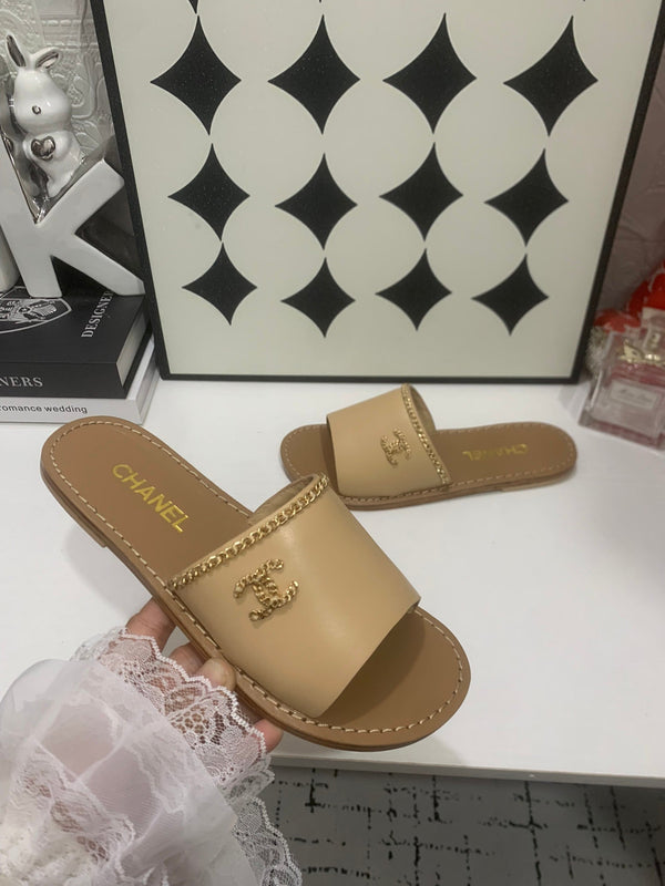 CC Chain Flat Slides Beige Leather 928603