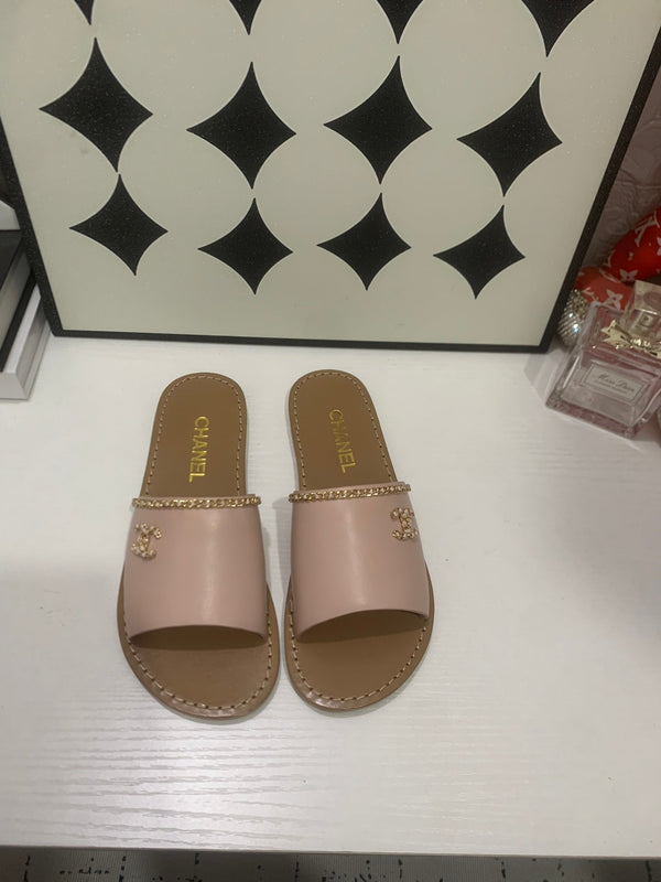 CC Chain Flat Slides Pink Leather 928602