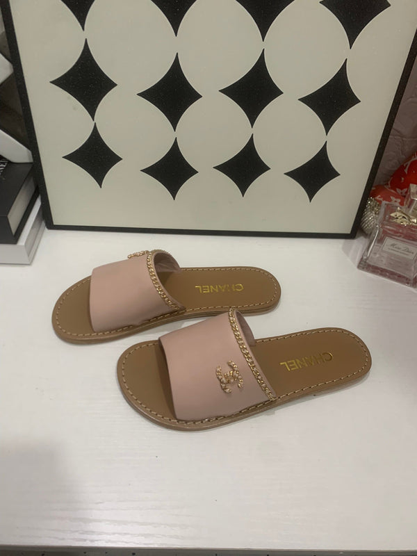 CC Chain Flat Slides Pink Leather 928602