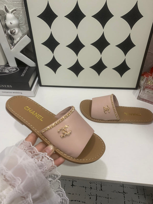 CC Chain Flat Slides Pink Leather 928602