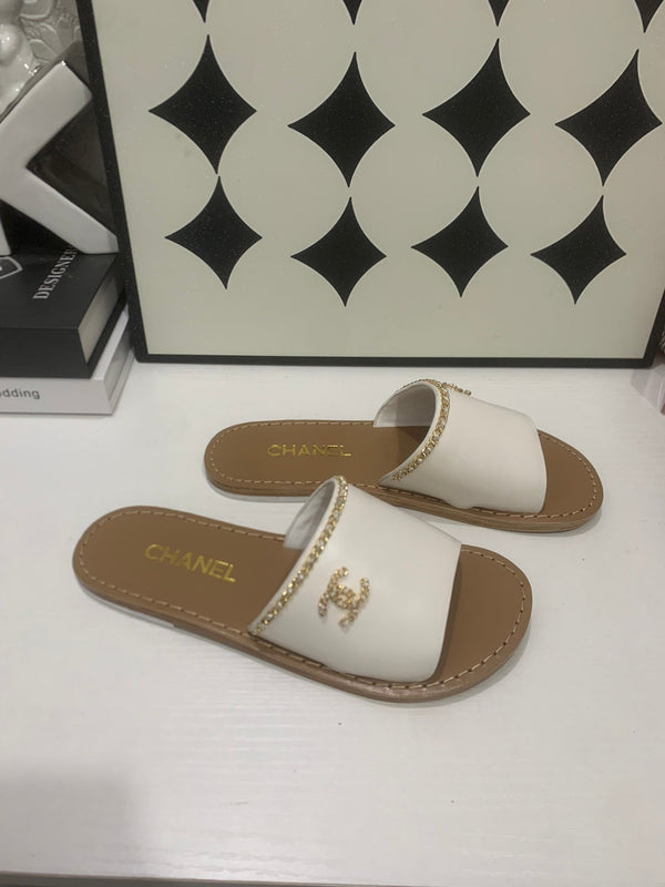 CC Chain Flat Slides White Leather 928600