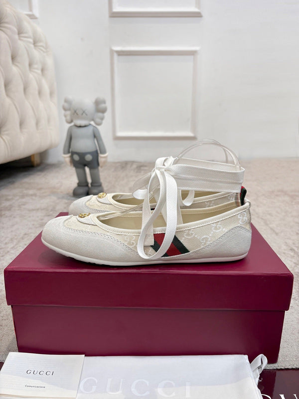 GG Lace-Up Ballet Flats White Canvas Suede 929236