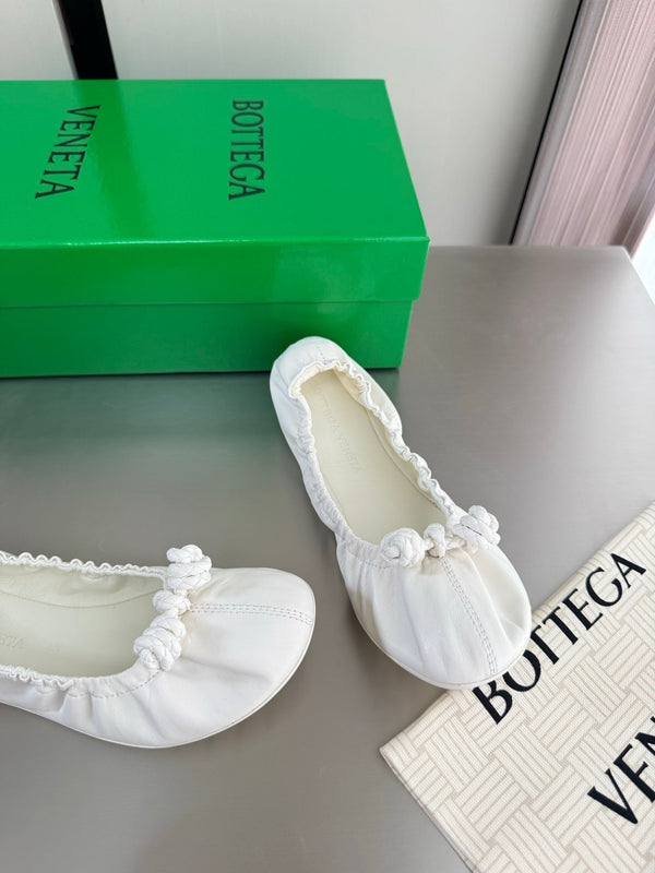 BV Fantasmina Knot Ballerina Flats White Leather 929576