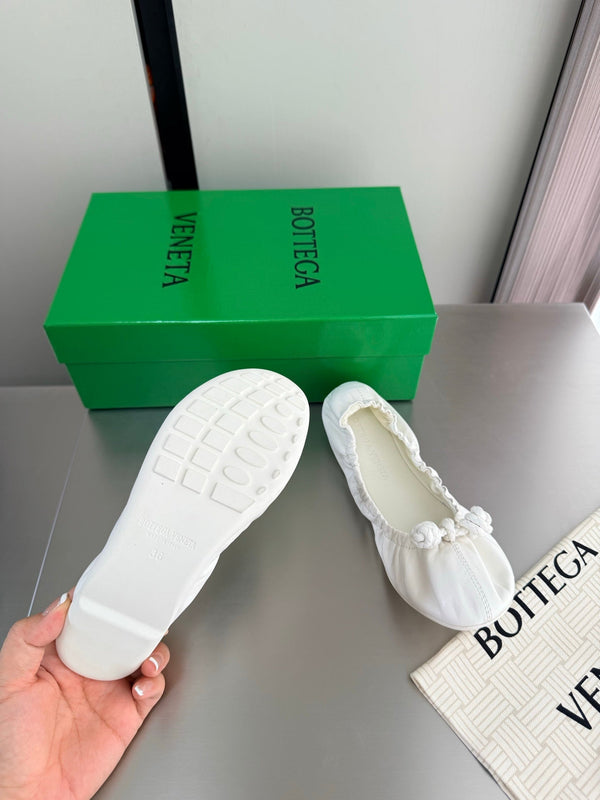 BV Fantasmina Knot Ballerina Flats White Leather 929576