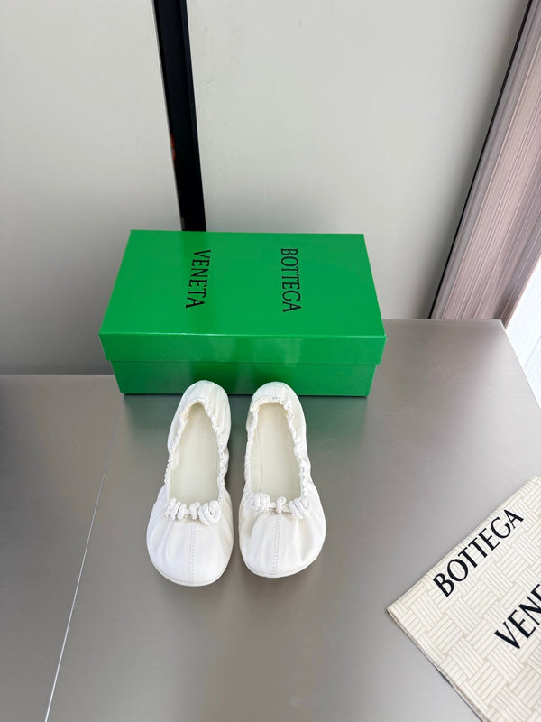 BV Fantasmina Knot Ballerina Flats White Leather 929576