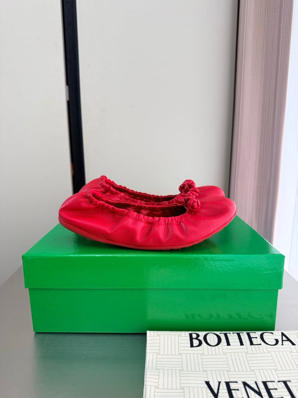 BV Fantasmina Knot Ballerina Flats Red Leather 929574