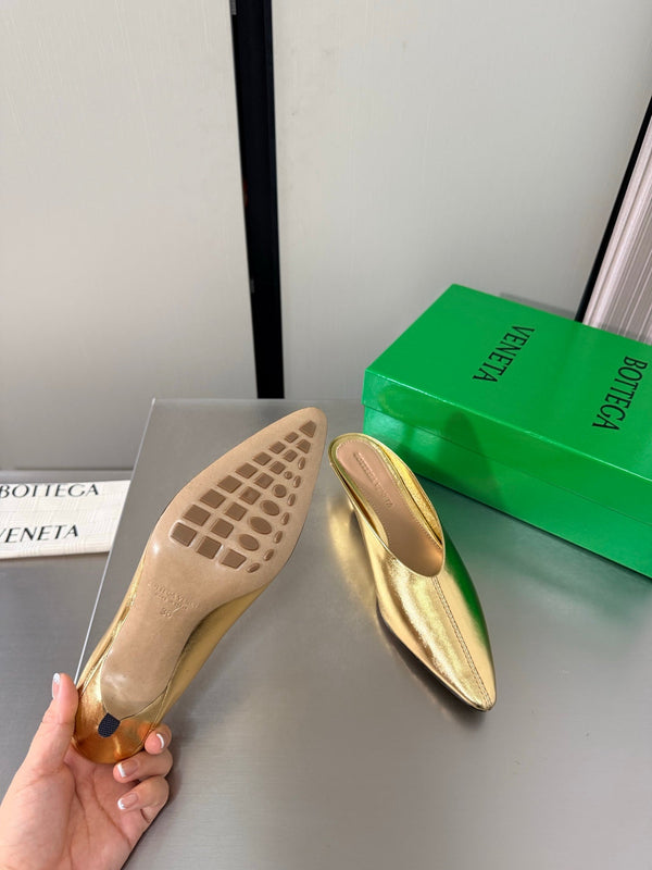 BV Vesta Mule Pumps 4cm Gold Metallic Leather 929504