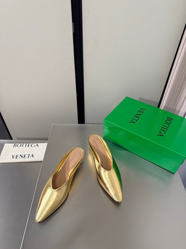 BV Vesta Mule Pumps 4cm Gold Metallic Leather 929504