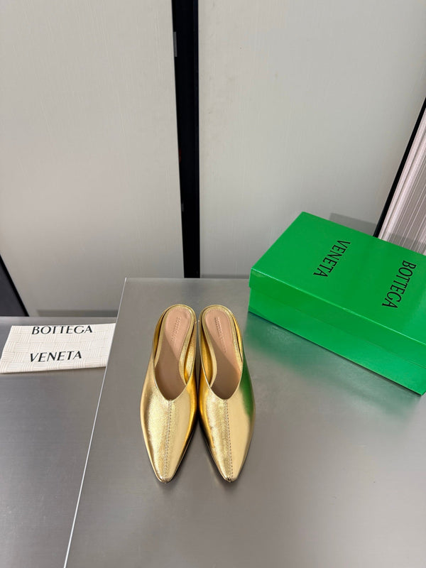 BV Vesta Mule Pumps 4cm Gold Metallic Leather 929504