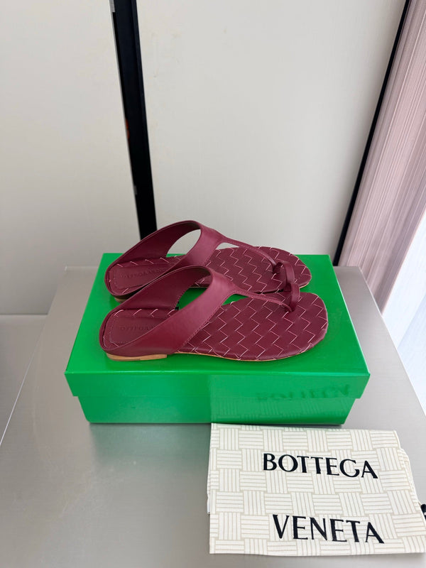 BV Livia Sandals Burgundy Intrecciato Leather 929497