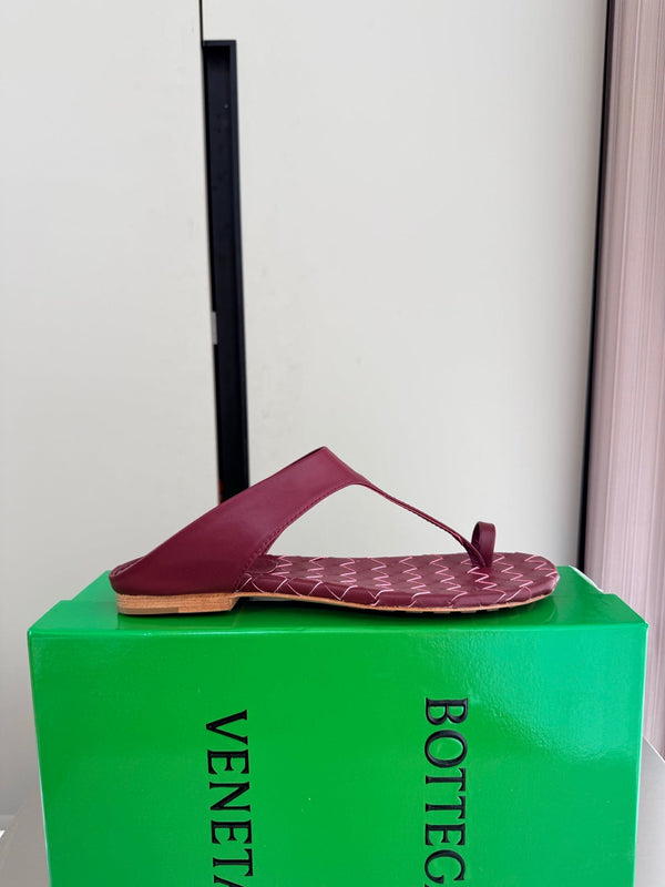 BV Livia Sandals Burgundy Intrecciato Leather 929497