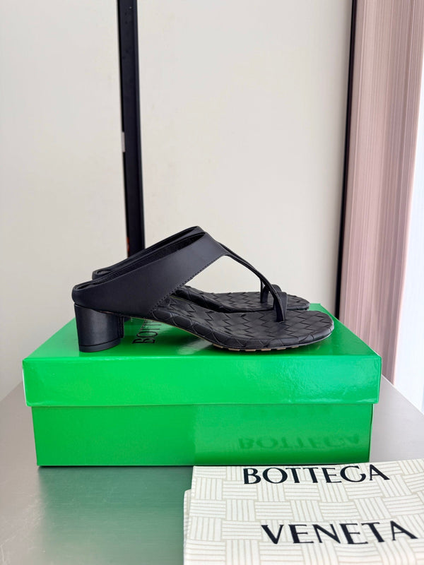 BV Livia Sandals 4CM Black Intrecciato Leather 929480
