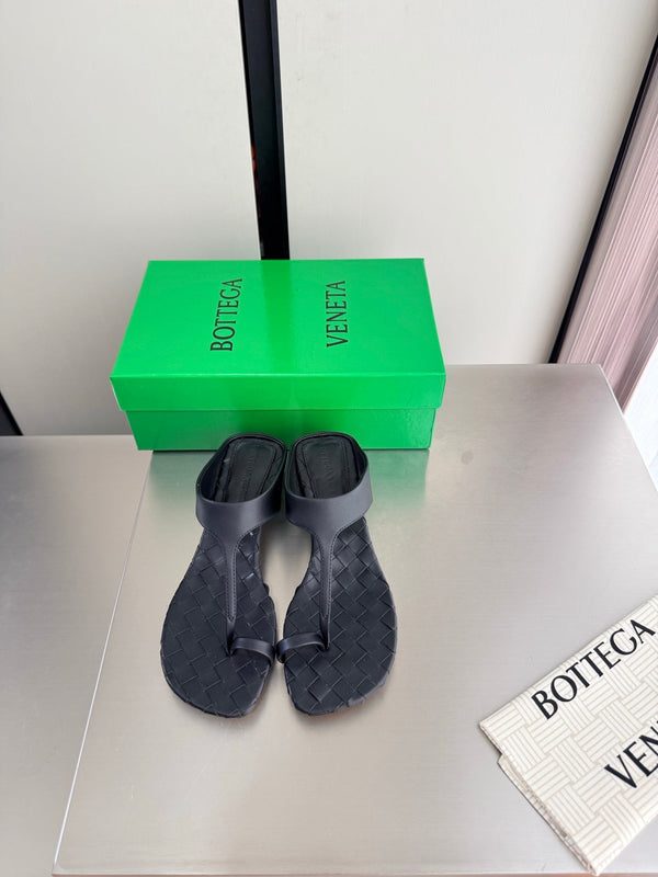 BV Livia Sandals 4CM Black Intrecciato Leather 929480