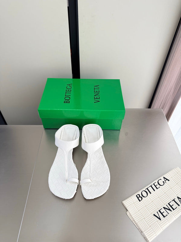 BV Livia Sandals 4CM White Intrecciato Leather 929478