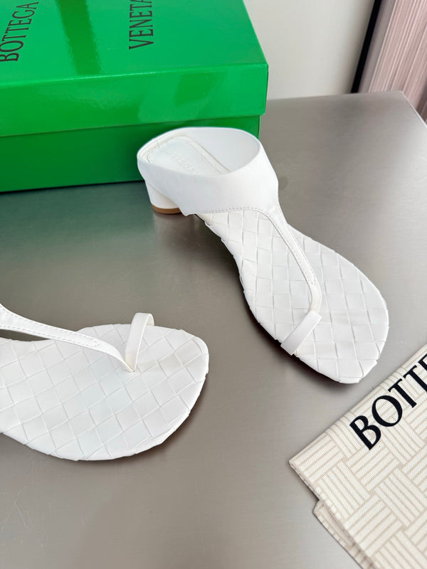 BV Livia Sandals 4CM White Intrecciato Leather 929478