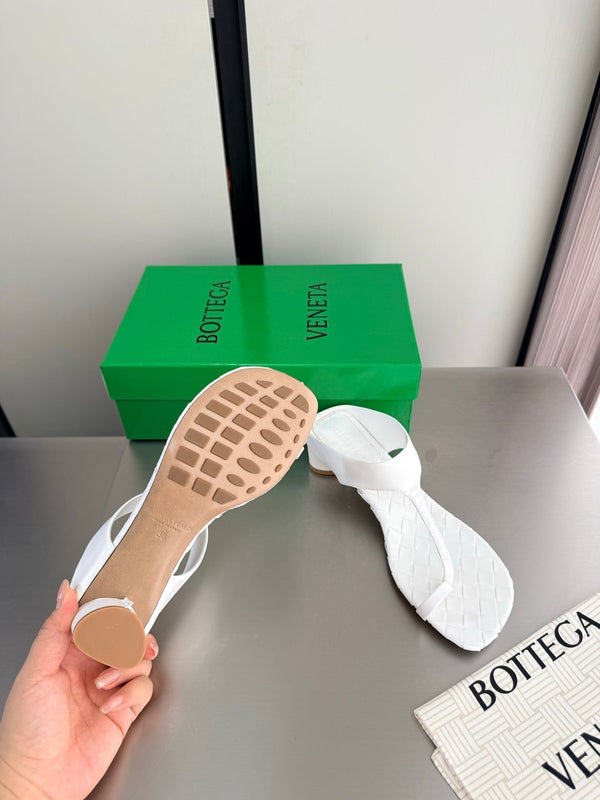 BV Livia Sandals 4CM White Intrecciato Leather 929478
