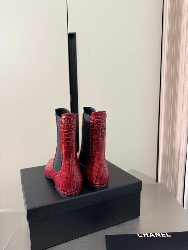 CC Métiers d'Art 2026 Short Boots Red Croc-Embossed Calfskin Leather 929457