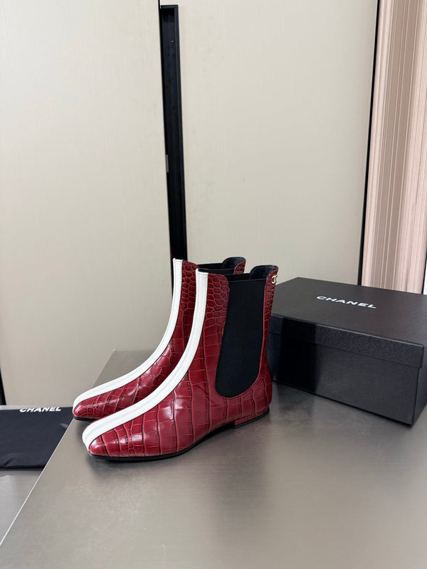 CC Métiers d'Art 2026 Short Boots Red Croc-Embossed Calfskin Leather 929457