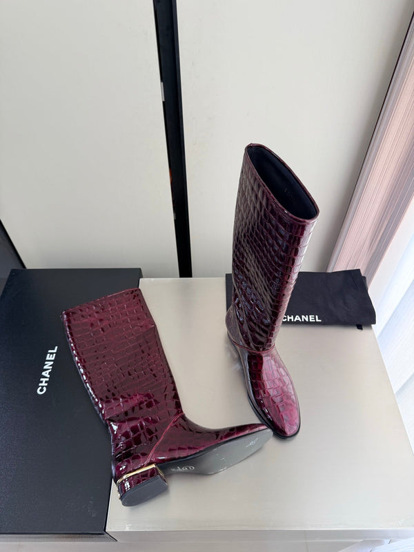 CC 26 High Boots Burgundy Croc-Embossed Patent Calfskin 929460
