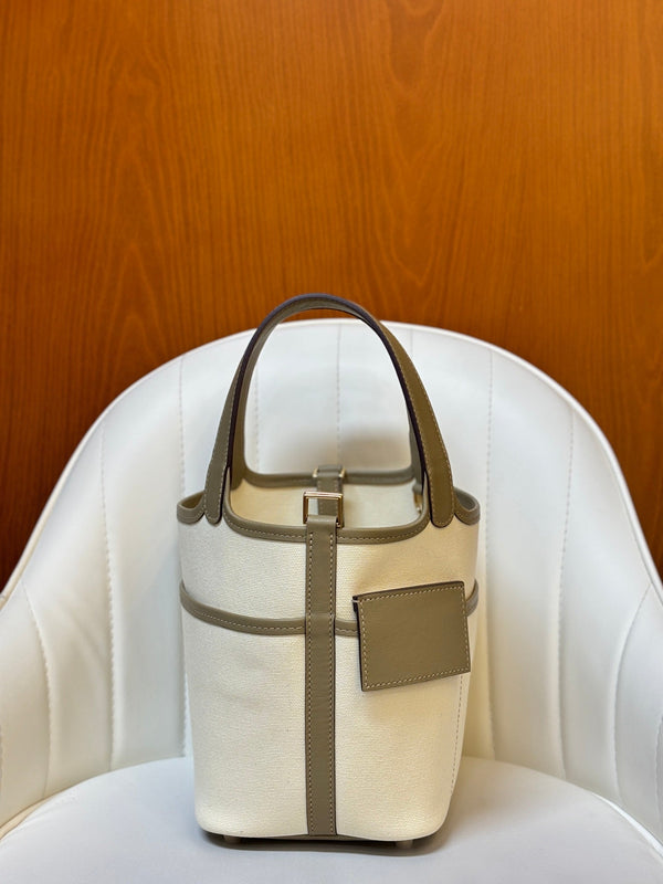 HM Picotin Lock 18CM Pocket Handbag Ivory Kakhi Swift Canvas