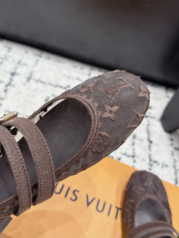 LV Bella Mary Jane Ballerina Marron Monogram Mesh 979698