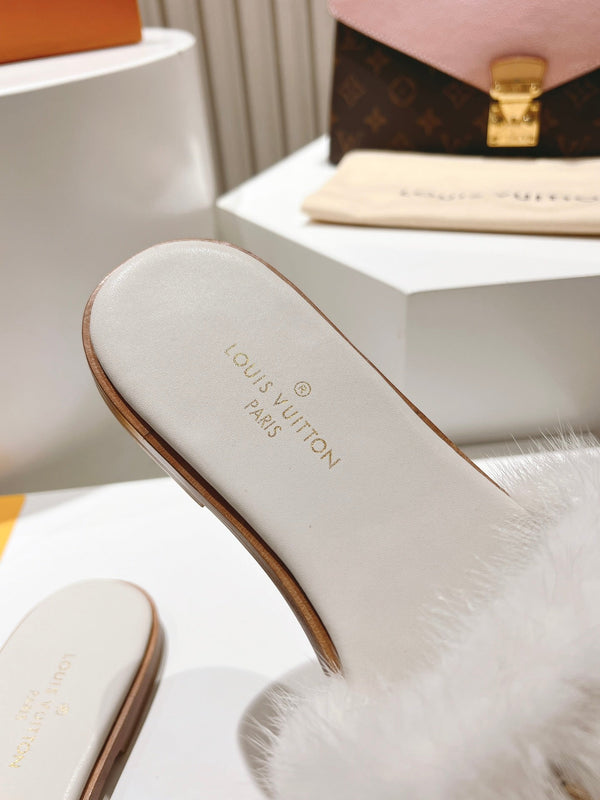 LV Flat Mule Sandals White Fur Gold LV Medallion 997715