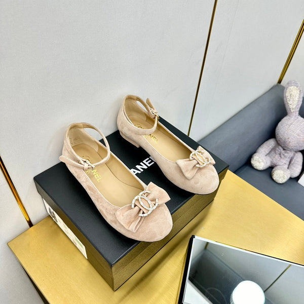 CC 26S Mary Jane Flats Bow Logo Charm Beige Suede 140310
