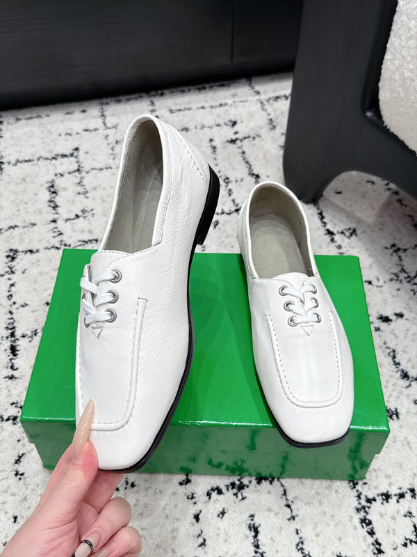 BV 26W Lace-Up Loafers Square Toe Vintage Oil-Waxed Calfskin 139794