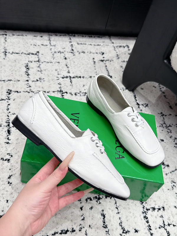 BV 26W Lace-Up Loafers Square Toe Vintage Oil-Waxed Calfskin 139794