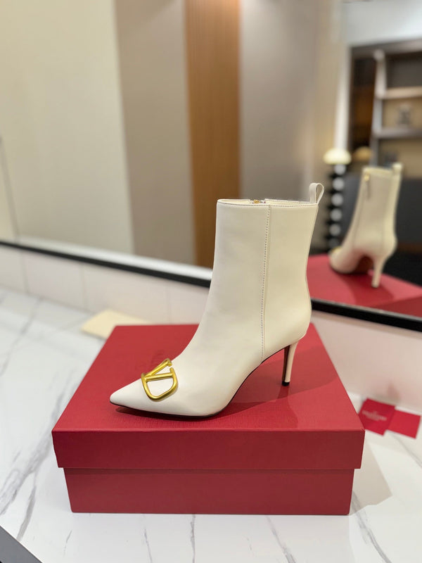 VLTN Garavani 26W VLogo Ankle Boots 8cm Pointed Toe Leather 145157