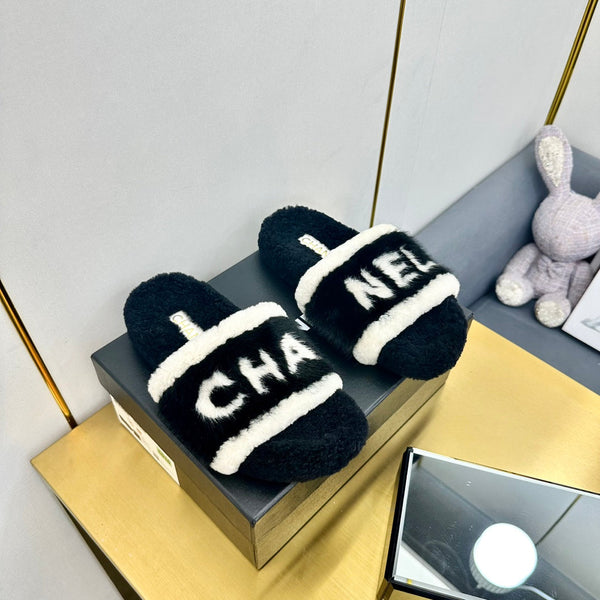 CC Slides Logo Faux Fur 139999