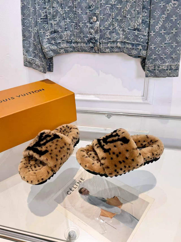 LV Color-Block Slides Leopard Print Shearling 146605