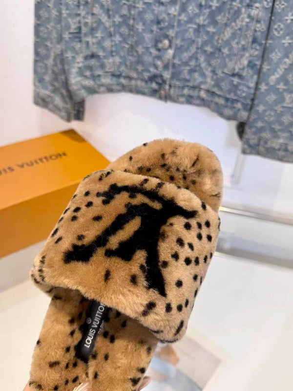 LV Color-Block Slides Leopard Print Shearling 146605