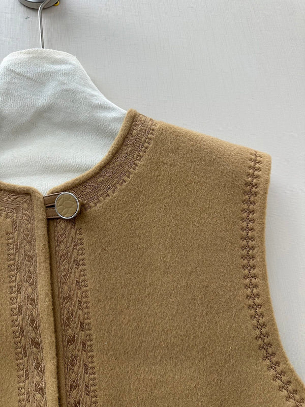 HM 26S Sleeveless Vest Round Neck Embroidery Wool Cashmere 435160