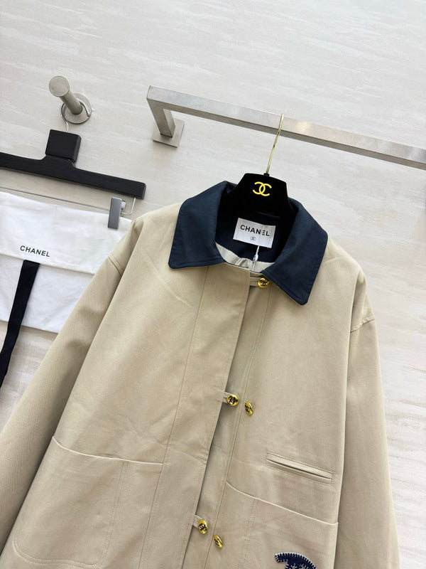 CC 26S Contrast Collar Jacket Gold Closures Beige Navy 436993